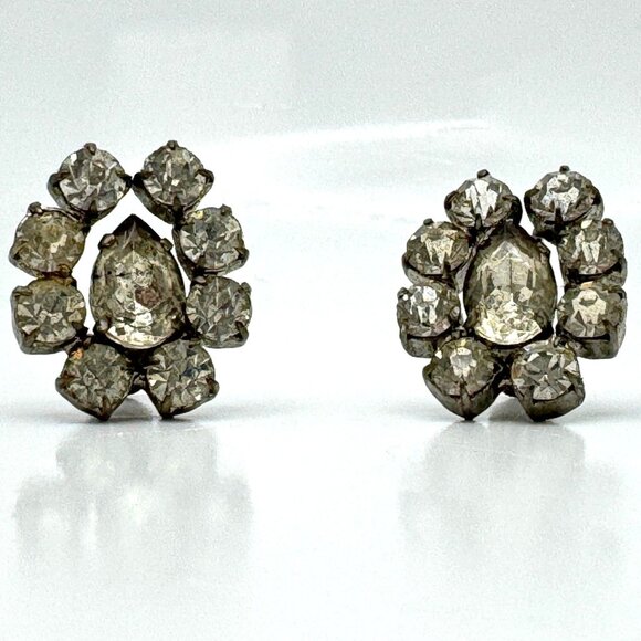 Czechoslovakia Rhinestone Silvertone Screw Back Earrings Vintage 3/4" - Picture 1 of 6